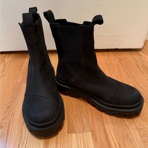 Toms Black Chelsea Boots